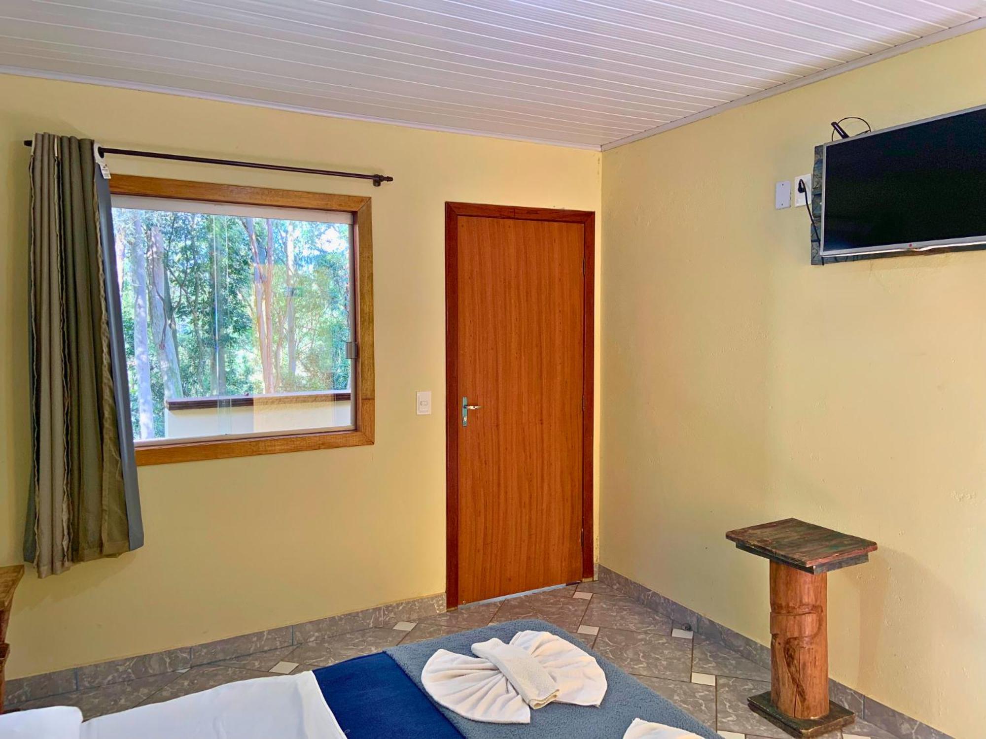 Pousada E Restaurante Casinha Velha Hotel Macacos  Bagian luar foto